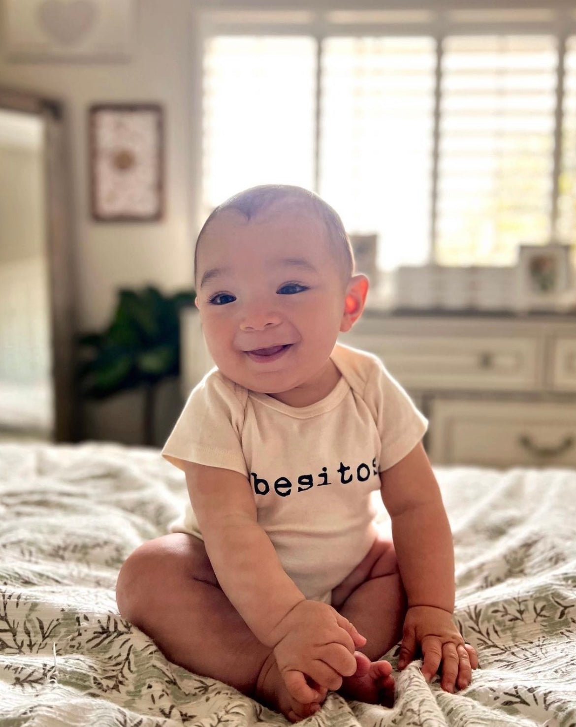 Besitos Organic Cotton Baby Bodysuit – Short Sleeve, 0–24M