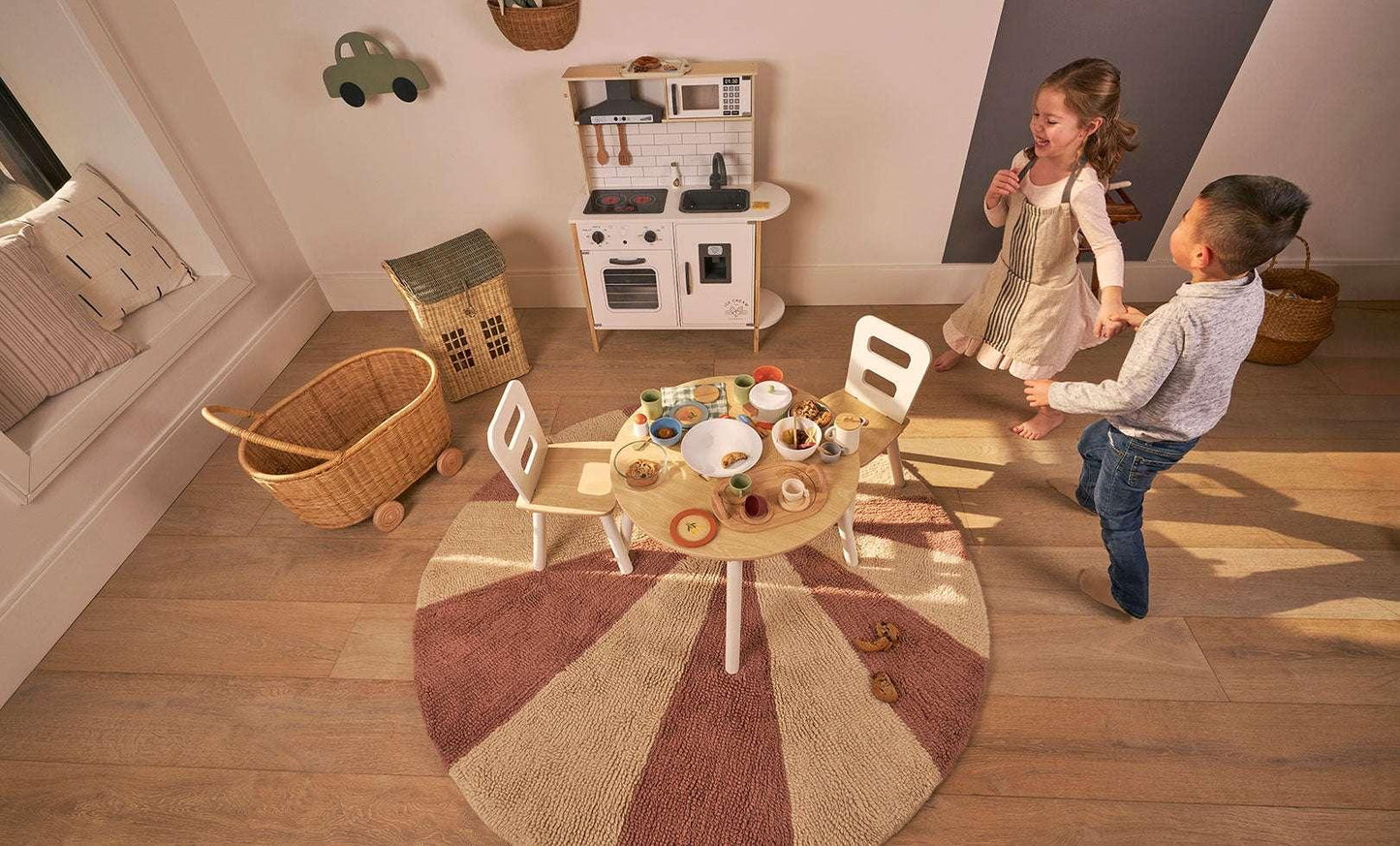 Sage & Wild Beach Ball Wool Rug - RWS Certified New Zealand Wool Round Rug in Pink