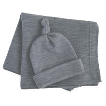 Load image into Gallery viewer, Baby in Merino Swaddle Blanket with Knotted Beanie Hat - GOTS Certified Set
