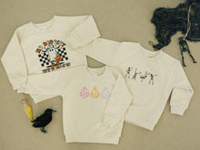 Load image into Gallery viewer, Retro Daisy Ghosts Organic Cotton Crewneck
