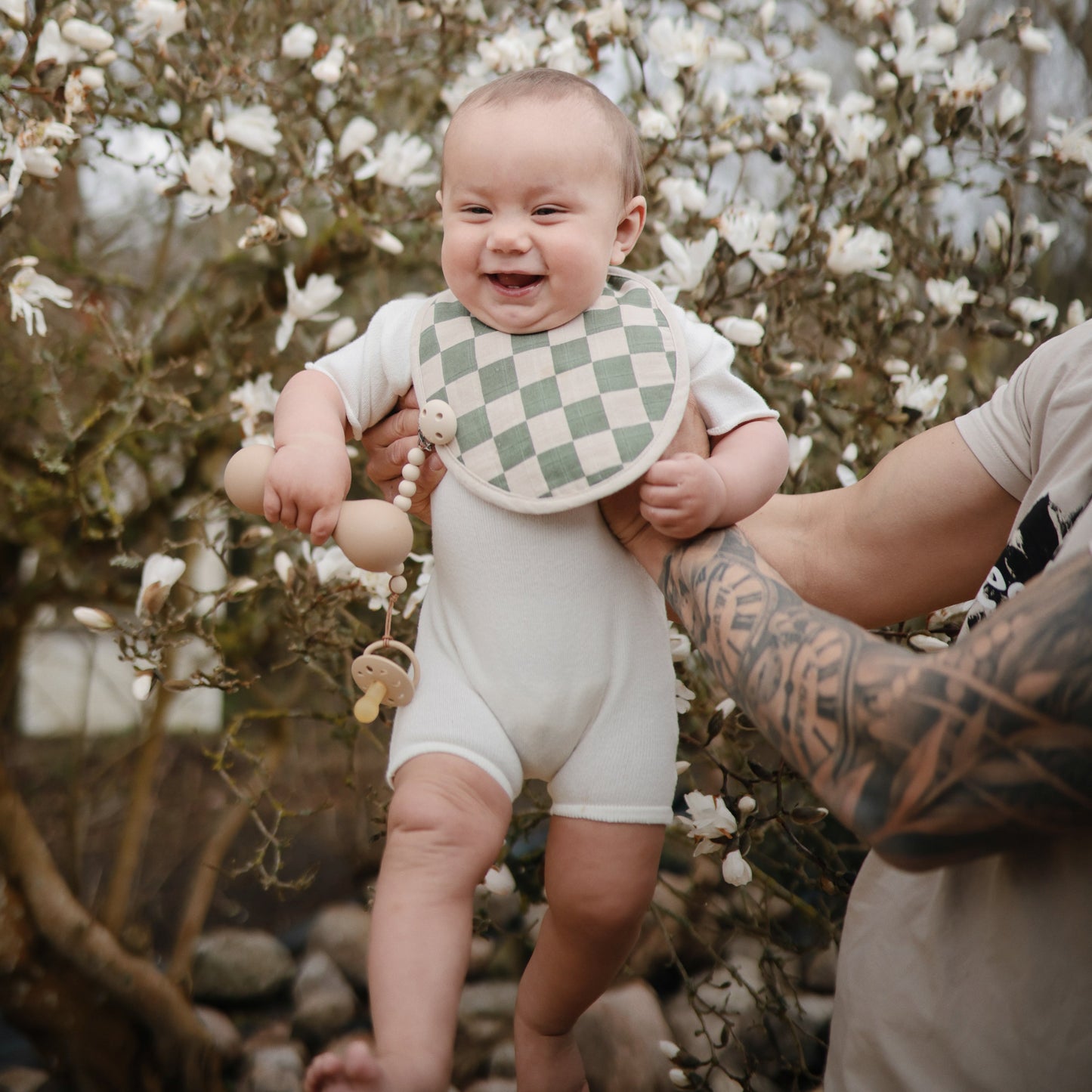 Mushie Organic Cotton Muslin Bib