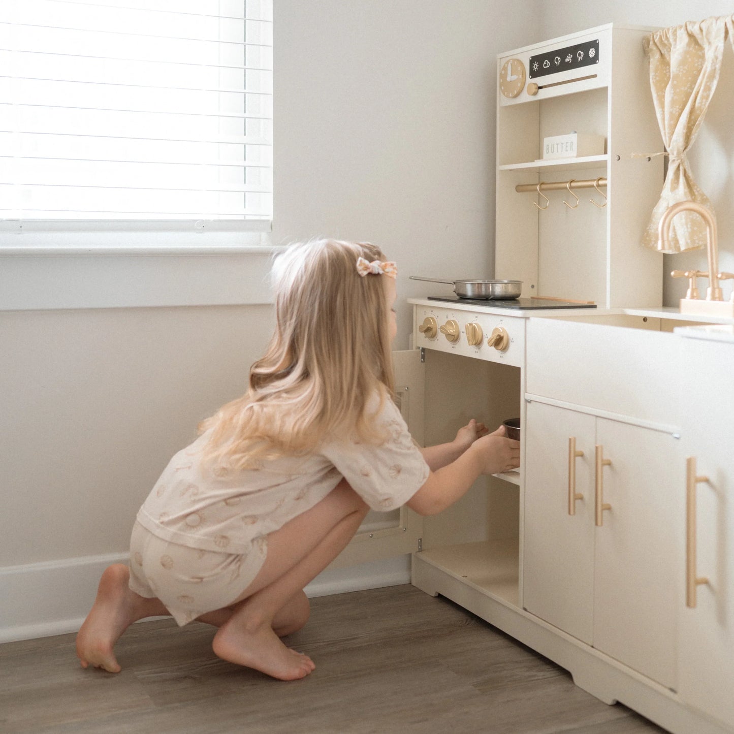 Tiny Land® Trendy Home Style Eco-Friendly Play Kitchen