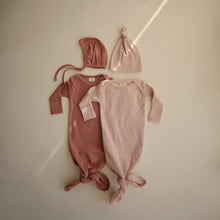 Load image into Gallery viewer, Mushie Organic Cotton Ribbed Baby Bonnet
