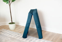 Load image into Gallery viewer, Velcro Base Pillow Pack
