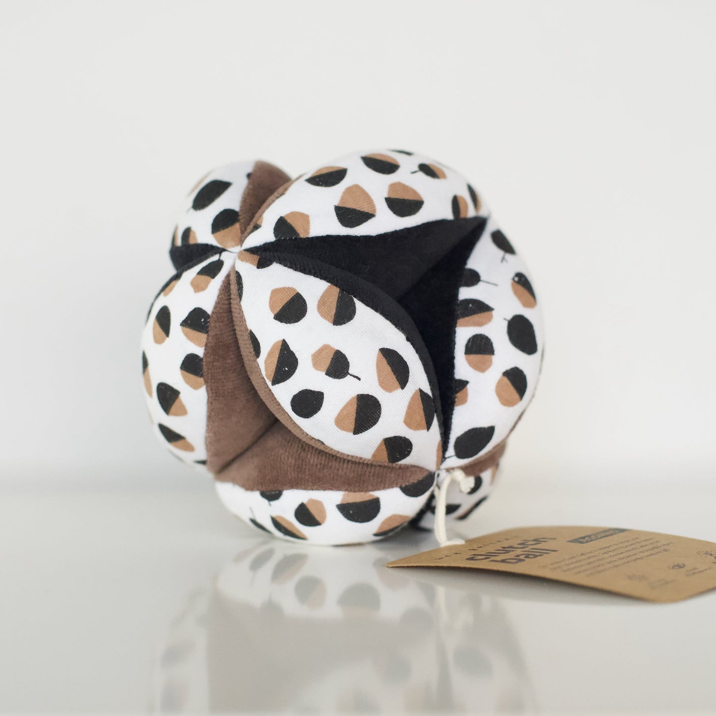 Wee Gallery Organic Cotton Sensory Clutch Ball