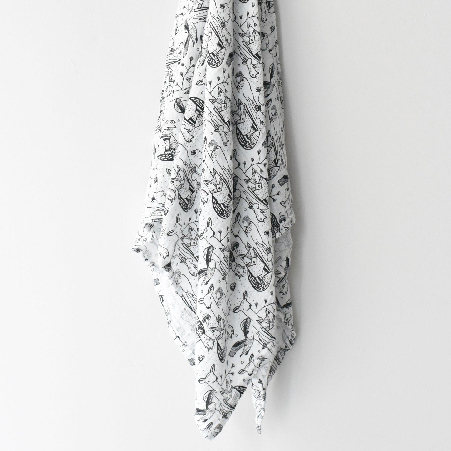 Wee Gallery Organic Muslin Black and White Swaddle - Forest