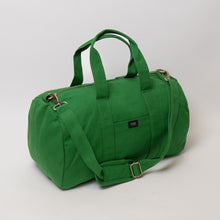 Load image into Gallery viewer, Terra Thread Aarde Eco-Friendly Gym Sports Camp Weekender Duffle Bag
