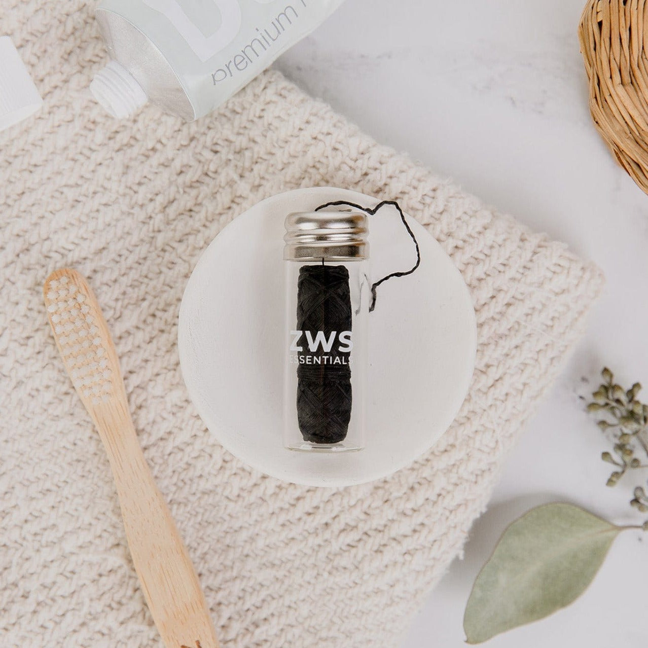 ZeroWasteStore Bamboo Charcoal Floss - Thumbnail 3