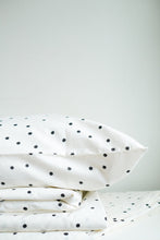 Load image into Gallery viewer, Kindred Organic Polka Dot Sheet Set | Twin
