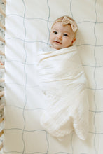 Load image into Gallery viewer, Kindred Organic Muslin Swaddle Blanket | Cream
